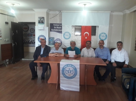 MESCİD-İ AKSA’NIN İBADETE KAPATILMASI PROTESTO EDİLDİ