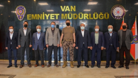 Bem-Bir-Sen Van Şubesi ve Memursen Konfederasyonundan Emniyet Müdürüne Ziyaret