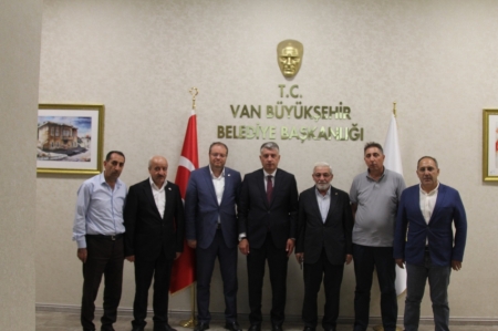 Bem-Bir-Sen Şube Başkanı Harun Altın, Van Büyükşehir Belediyesi Genel Sekreteri Ulaş Akhan'ı Ziyaret Etti