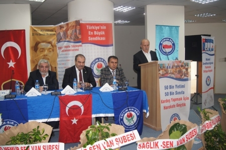 Bem-Bir-Sen Van Şube Başkanı Harun Altın, Eğitim-Bir-Sen Van Şubesi 2 No'lu Şube Kongresi'ne katıldı.