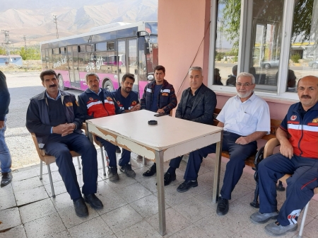 Bem-Bir-Sen Van Şube Başkanı Harun Altın İtfaiye Haftası Münasebetiyle İtfaiye Gurup Amirliklerine ziyaretlerde bulundu.