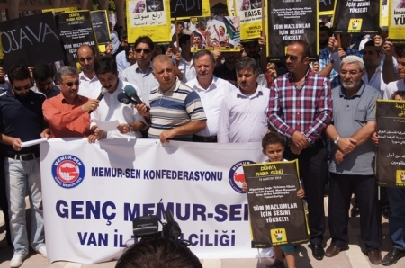 VAN’DA “RABİA GÜNÜ” AÇIKLAMASI Genç Memur-Sen Van İl Temsilciliği tarafından 14 Ağustos Rabia Günü nedeniyle bir basın açıklaması yapıldı.